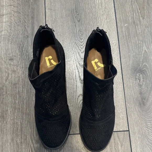 Report Elegant Black Ankle Booties - Picture 3 of 6